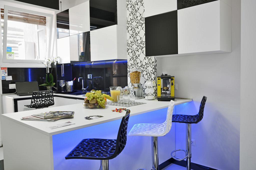 Black & White G&g Bed & Breakfast Rome