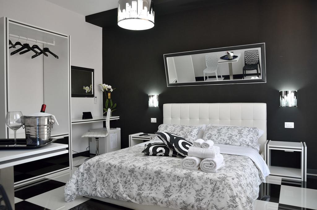 Black & White G&g Bed & Breakfast Roma